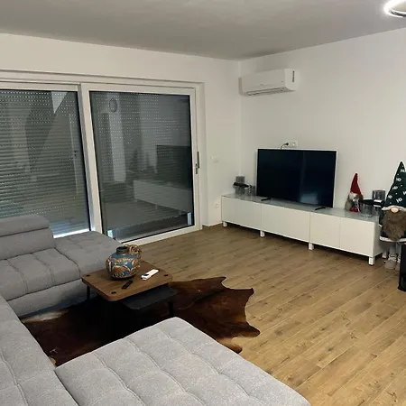 Amulet - Spacious 3br Near Cave *