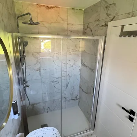 Amulet - Spacious 3br Near Cave 포스토이나