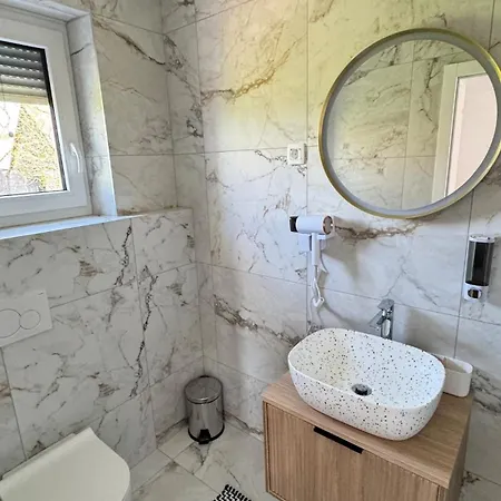 Amulet - Spacious 3br Near Cave