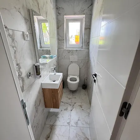 Amulet - Spacious 3br Near Cave *
